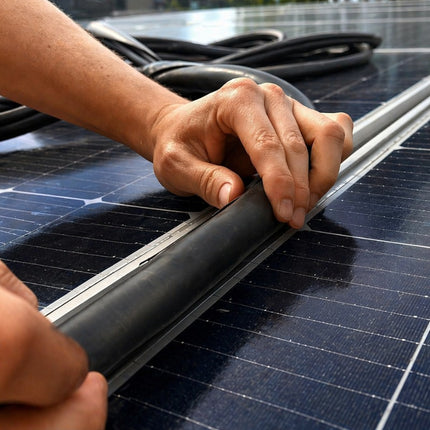 Tira de sellado para paneles fotovoltaicos