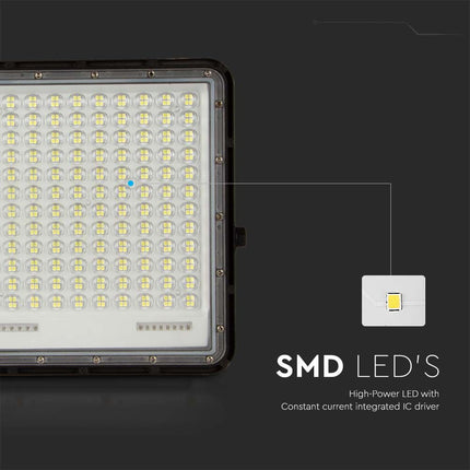 Proyector LED solar de 2600 lm, mando a distancia, temperatura de color de 6400 K